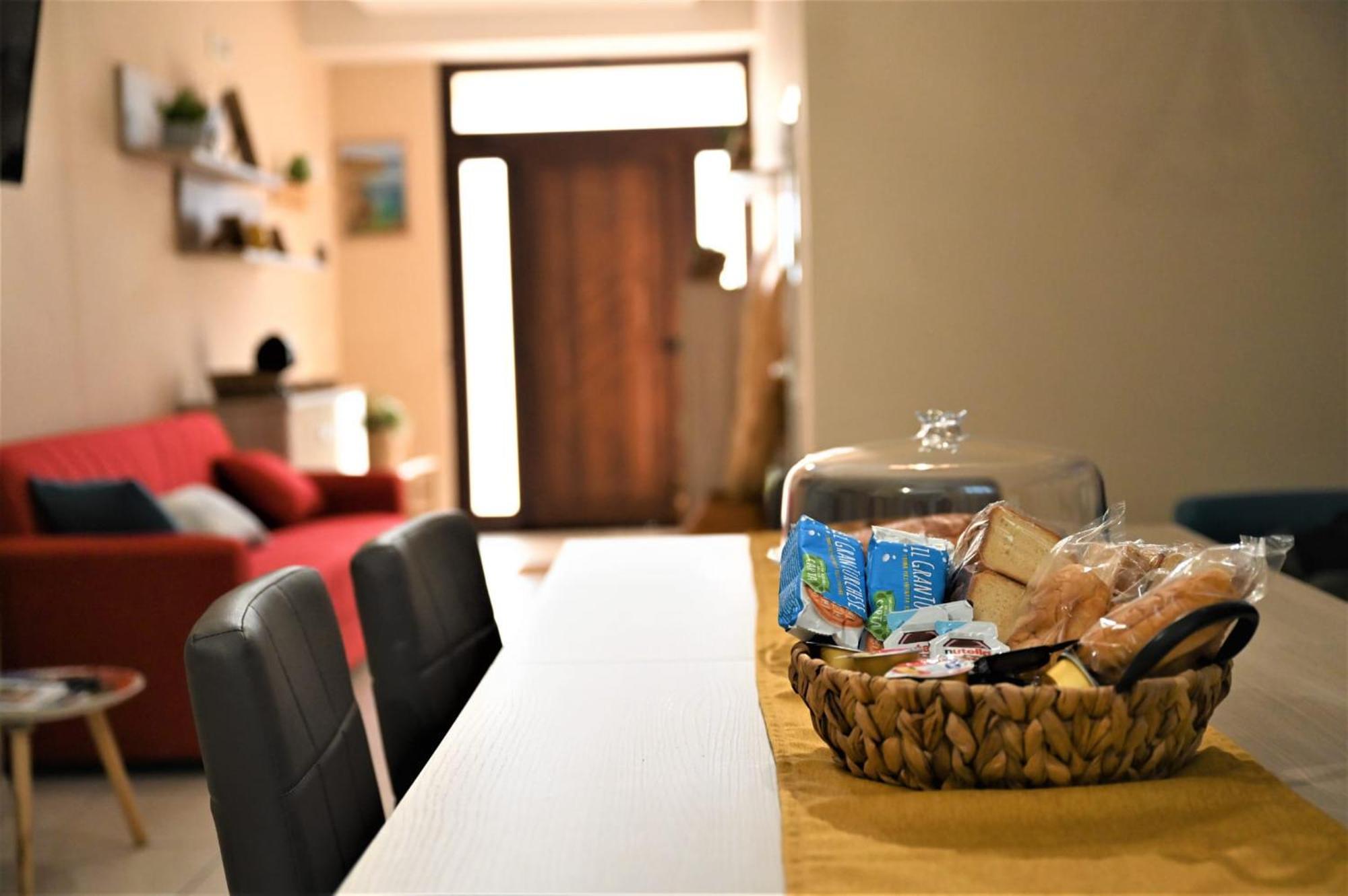"Il Vecchio Salone" Appartamento In Pieno Centro Con Garage Privato Lecce Exteriér fotografie